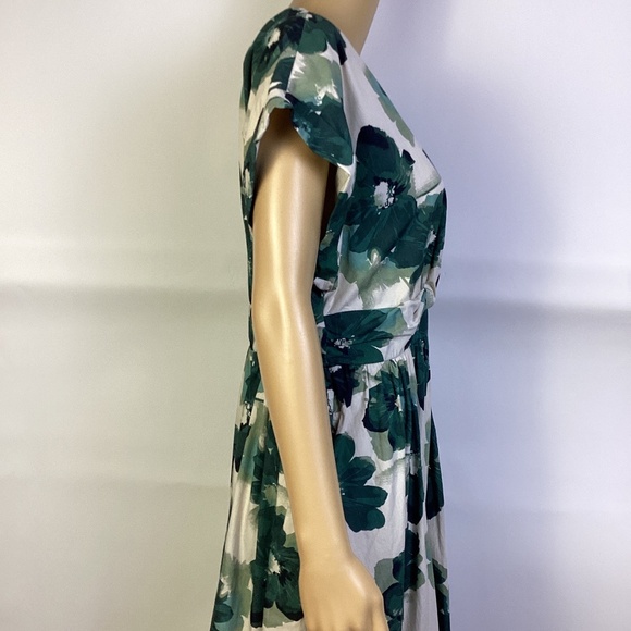 Abercrombie & Fitch Women's Green Twist front V -Neck Floral Midi Dress M - Picture 6 of 7